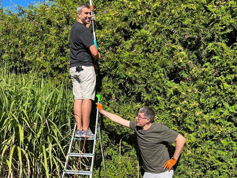 A photo of Euronet Poland employees donating time at Felician Mission Centre