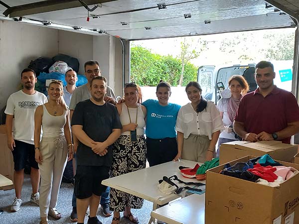 An image of Euronet employees serving at a Day of Caring in Greece