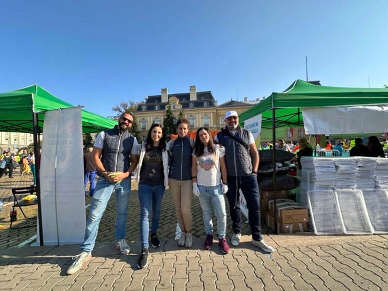 An image of Euronet's employees in Bulgaria participating in the Caps for the Future charity event