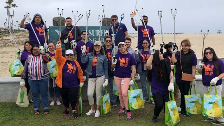 Ria volunteers at four LA-area charities in 2019